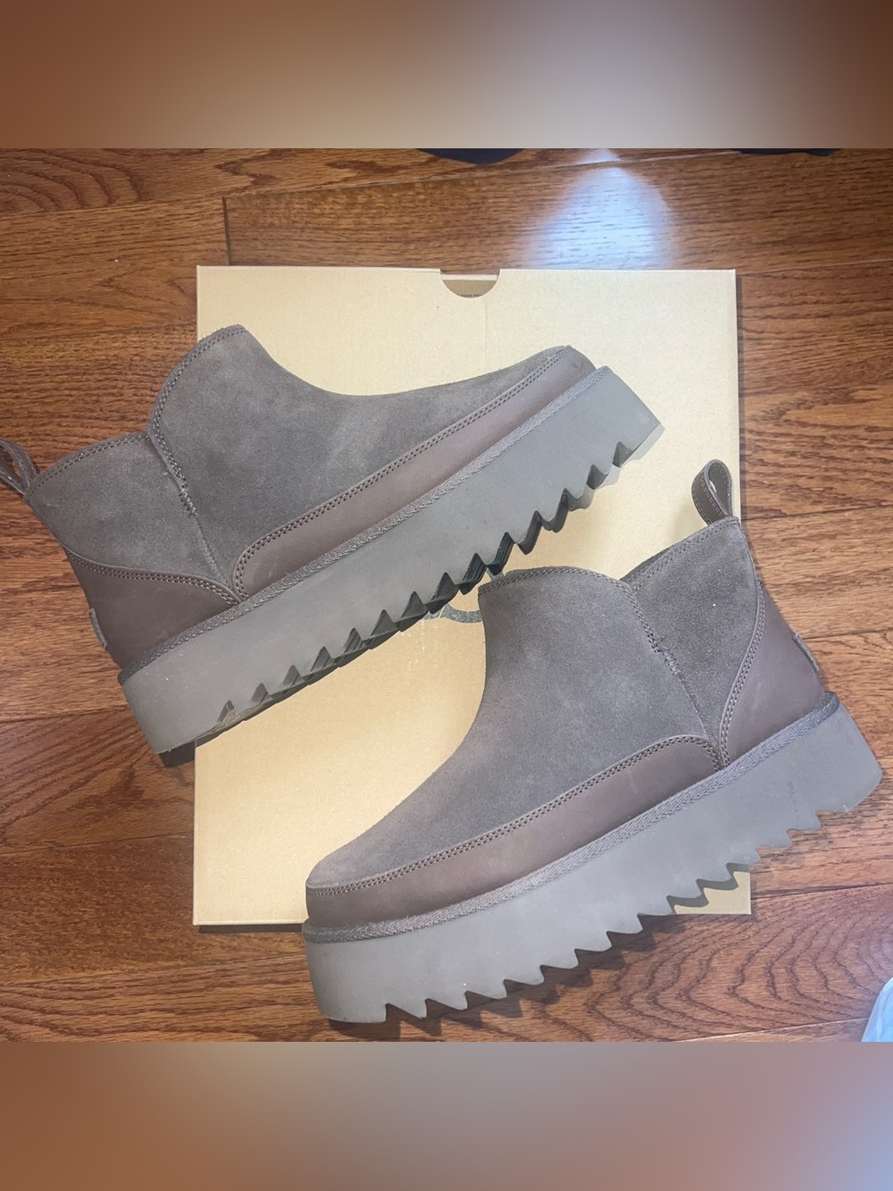 UGG Women’s Platform Boot - Brown
